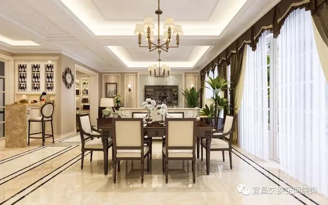 精致與自由在藝術(shù)與生活中交織，回歸本源，它脫離了其原有的奢華特質(zhì)，反而體現(xiàn)出了隨意的生活態(tài)度，完美地塑造了現(xiàn)代美式風(fēng)格休閑浪漫、實用舒適的本質(zhì)。